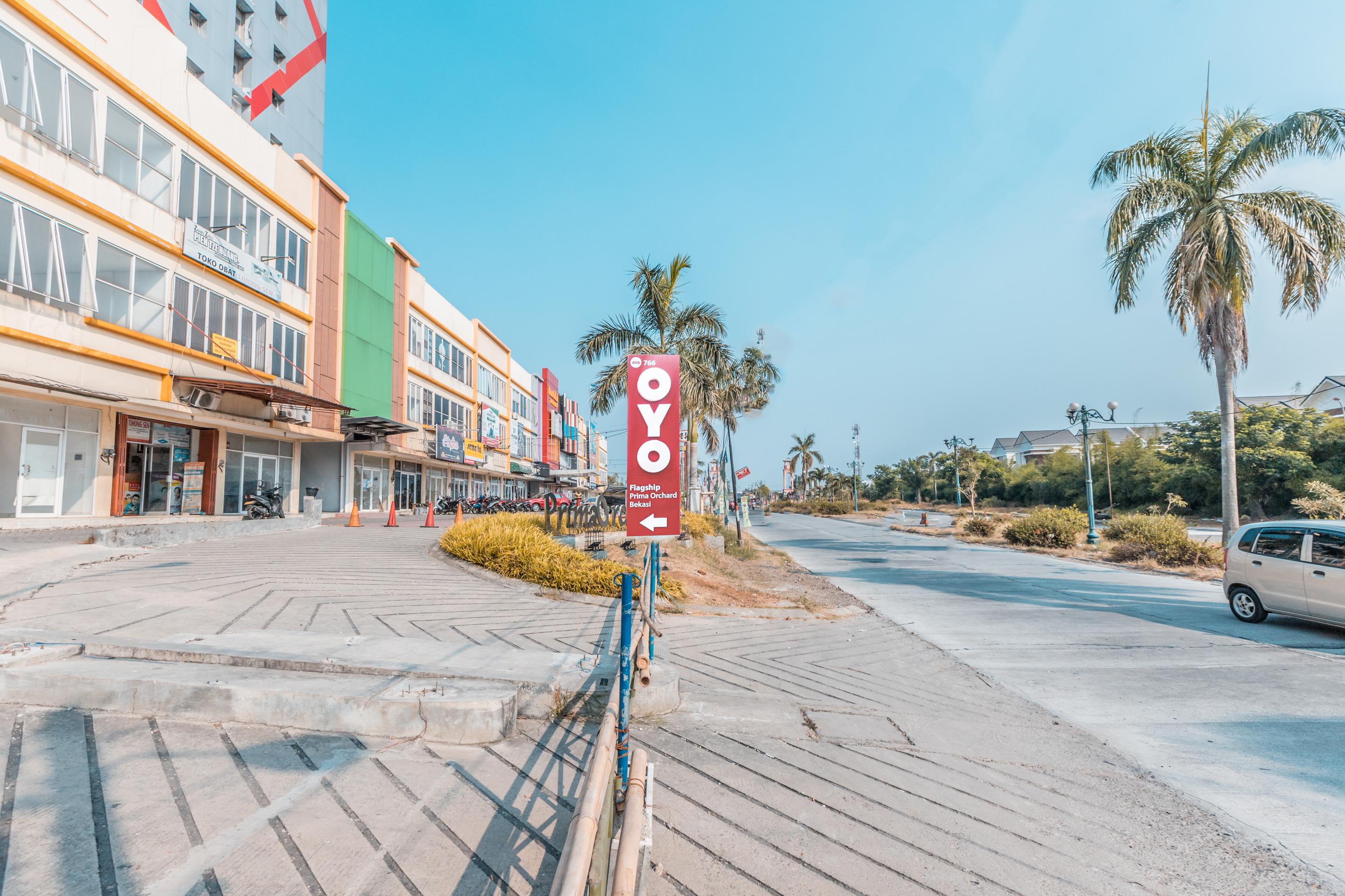 Oyo Flagship 766 Prima Orchard Hotell Bekasi Eksteriør bilde